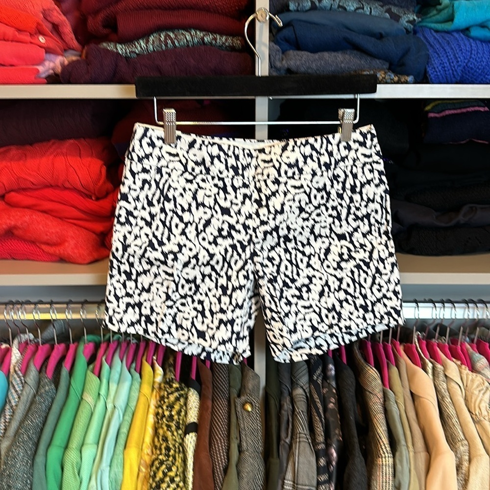 J Crew navy and white print shorts size 0 NWT